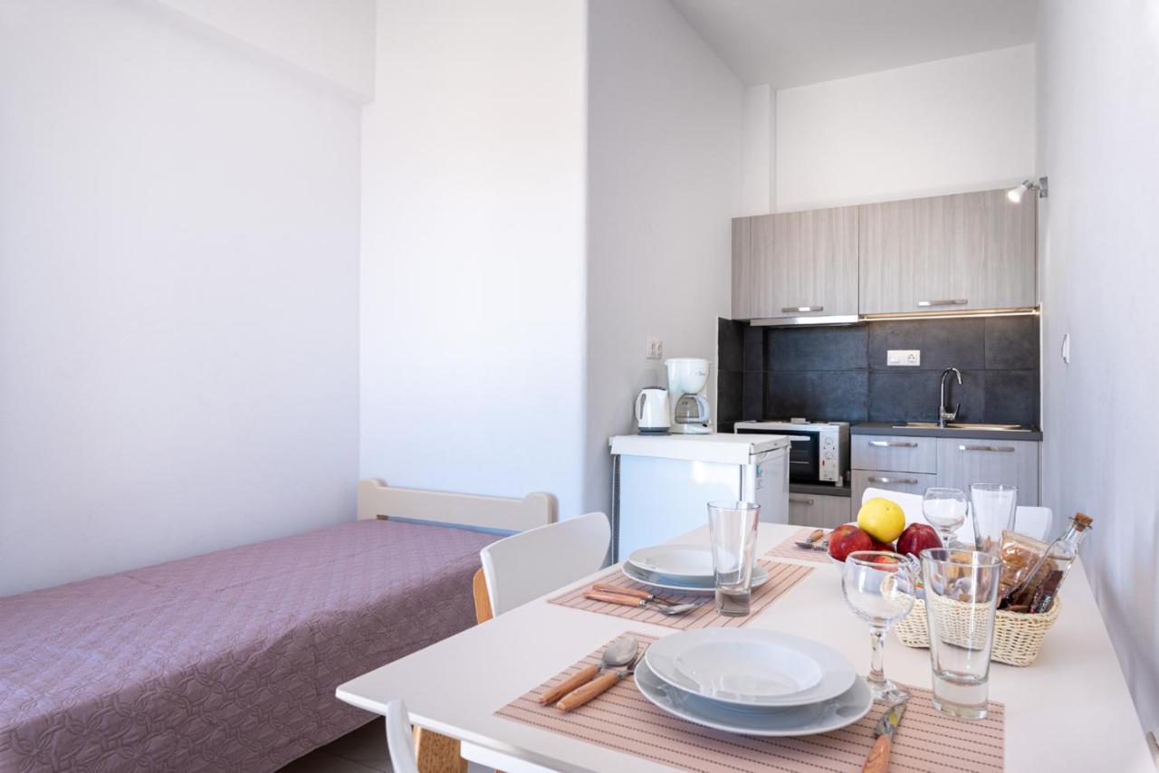 Creta Sky Apartment Achlia Exterior photo